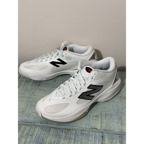 New Balance Freeze LX V5 Box Men's Size 10 Wide 2E White Lacrosse Sneakers